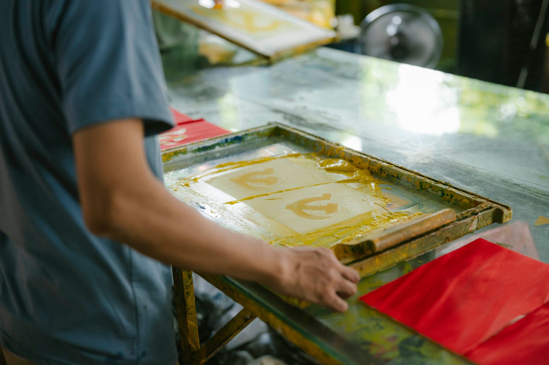printing production workshop (Photo: HONG SON / Pexels)