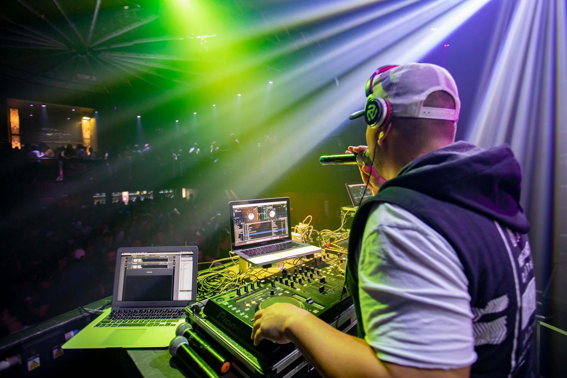 confused musician laptop headphones (Photo: OVERBOARD ACTION SPORTS STORE / Pexels)
