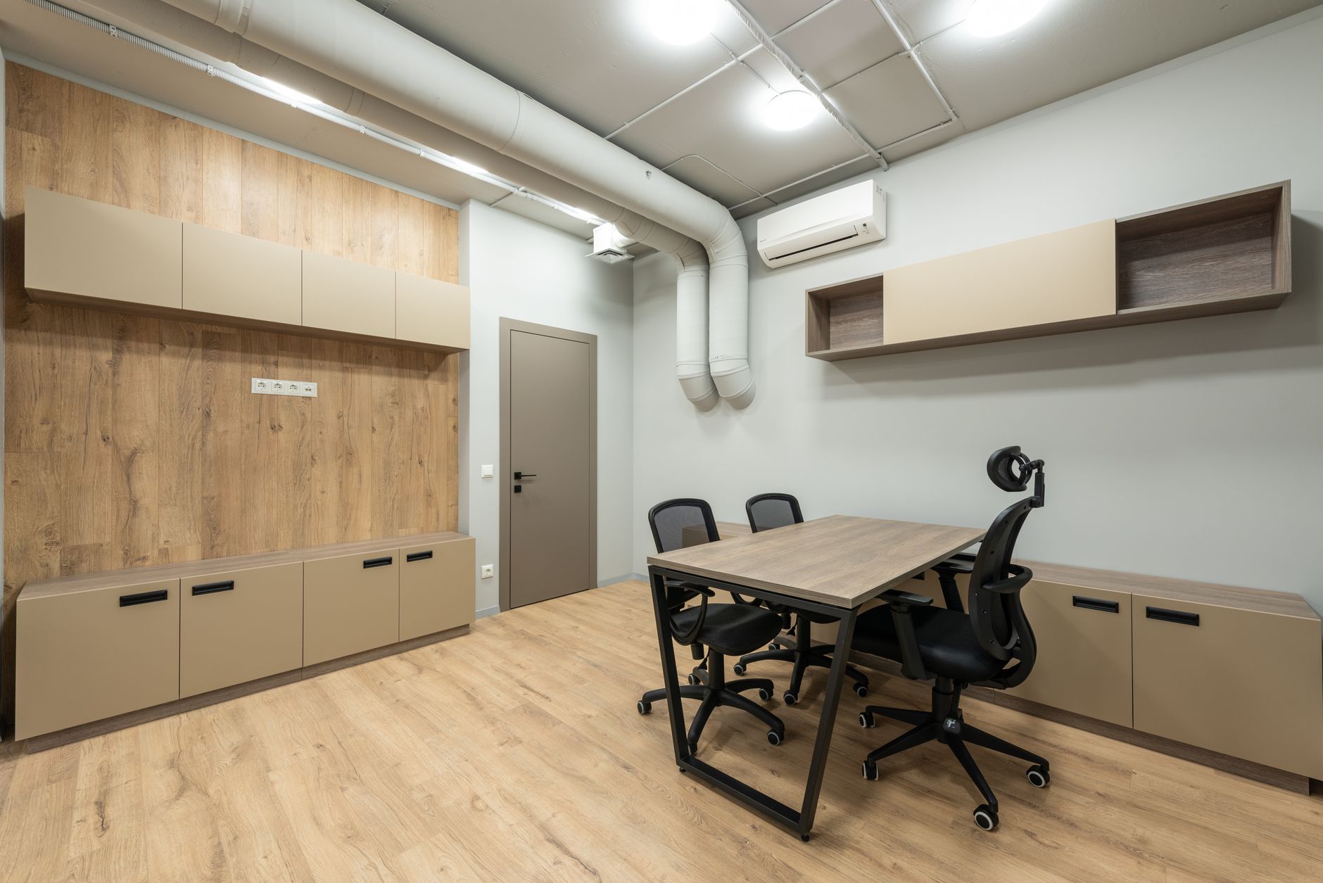 acoustic foam wall panel (Photo: Max Vakhtbovych / Pexels)