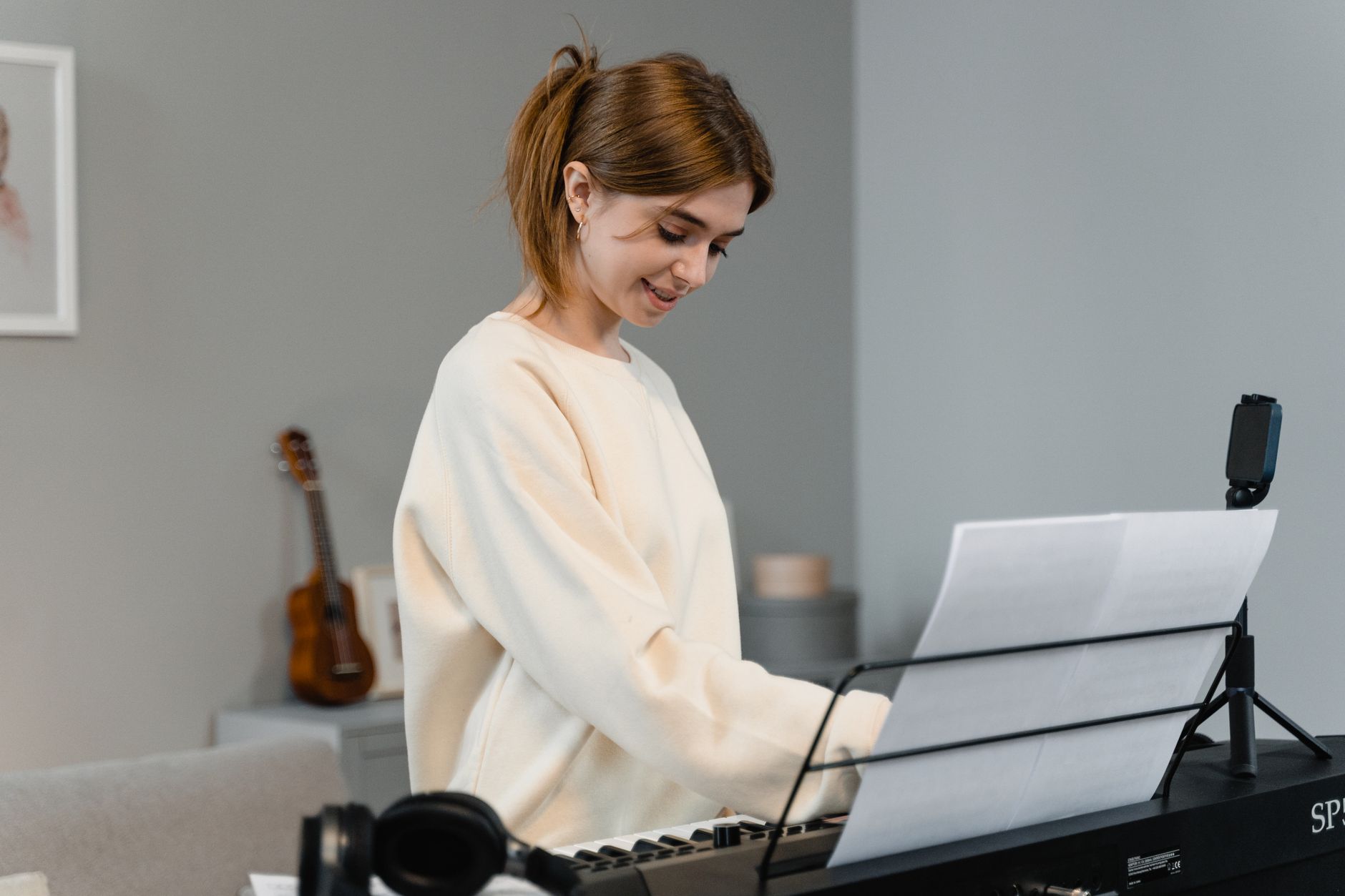 songwriter piano notes composing (Photo: Tima Miroshnichenko / Pexels)