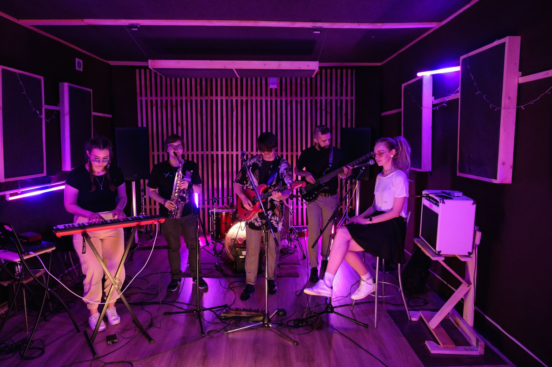 band rehearsal studio session (Photo: Big Bag Films / Pexels)